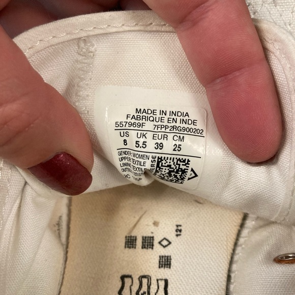 Converse women’s size 8 white with rose gold accents. - Picture 3 of 3